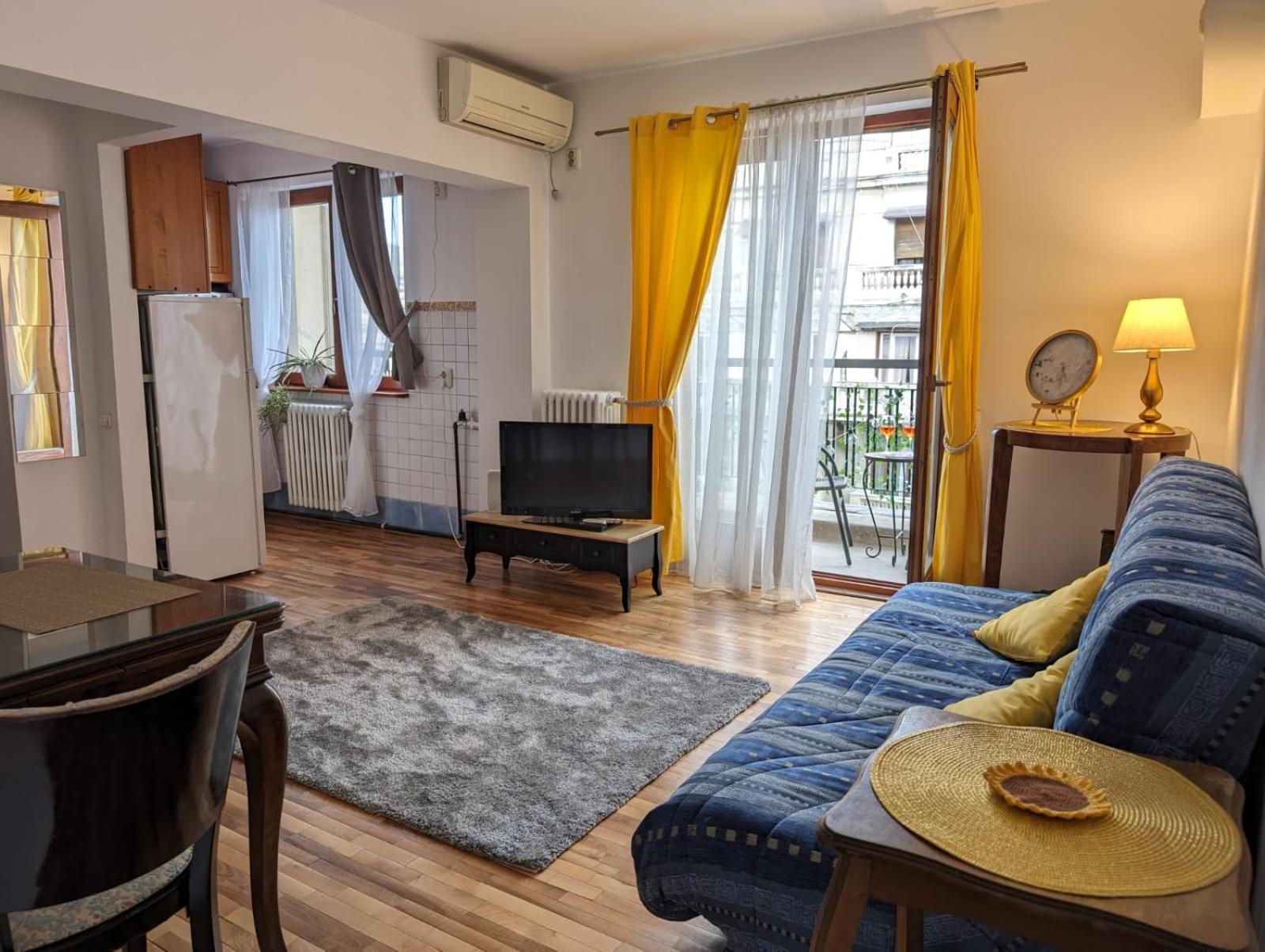 Old Town - Victoriei 2 Apartment *